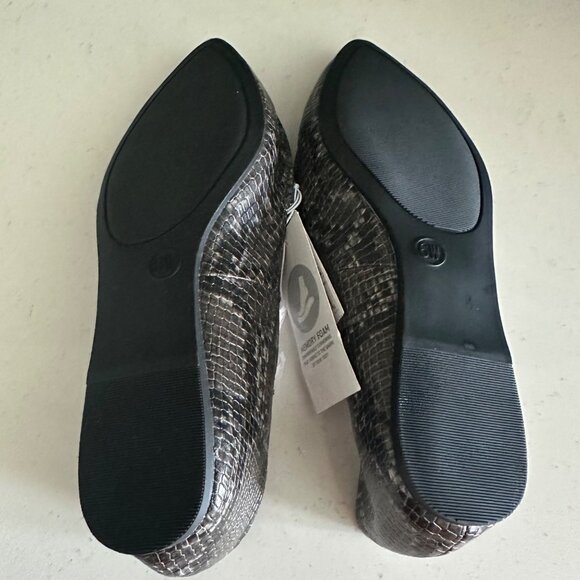 A New Day Womens Memory Foam Snake Print Flats Graphite Size 6W - Picture 9 of 9